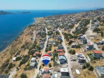 DİKİLİ ÇANDARLIDA DENİZE YAKIN 370 M2 ARSA