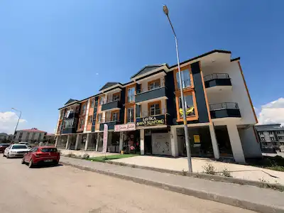 REMAX ARTIS'DEN DADAŞKENT'TE FUL EŞYALI KIRALIK 2+0 DAIRE