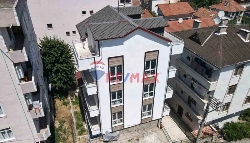 ŞEHİTLER MAHALLESİ'NDE DENİZ MANZARALI ÇATI DUBLEKSİ