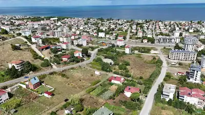 ÇAKIRLAR’DA 5 KAT İMARLI DENİZ MANZARALI ARSA