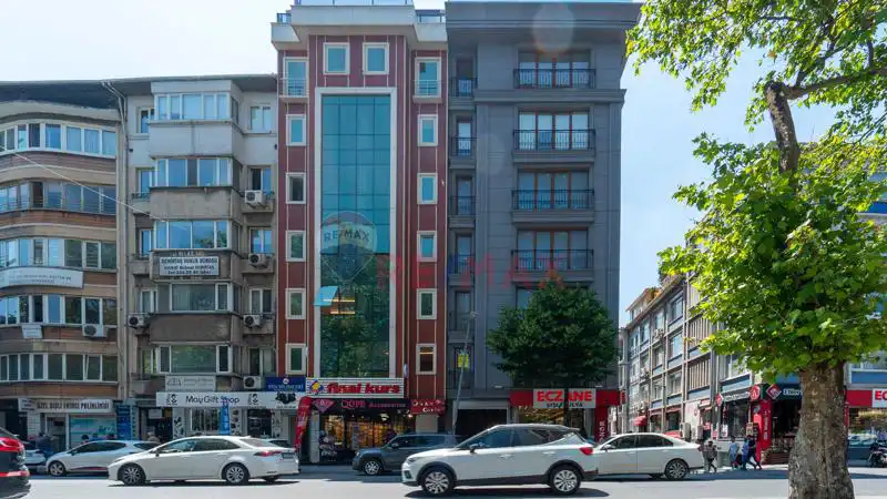 ŞİŞLİ MERKEZDE , ABİDE-İ HÜRRİYET CADDESİ ÜZERİNDE SATILIK OFİS