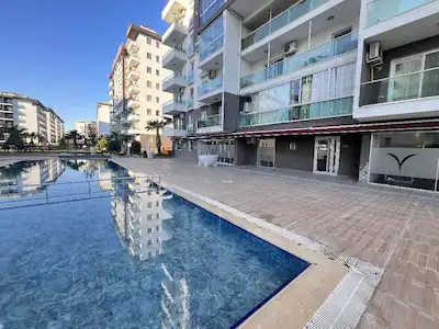 ALİAĞA SN PARK HAVUZLU SİTEDE FULL EŞYALI KİRALIK 1+1 DAİRE