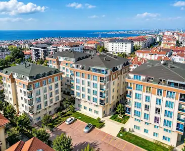 BEYLİKDÜZÜ KOLEJLER BÖLGESİNDE SATILIK 2+1 DAİRE