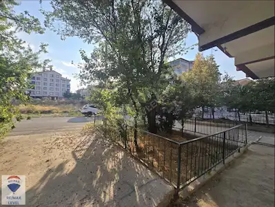 KARAPÜRÇEK MERKEZDE HAYME HATUN OKULU KARŞISI SATILIK DÜKKANLAR