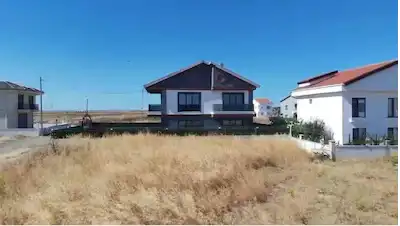 SILIVRI GÜMÜŞYAKA'DA 333 METREKARE MÜSTAKIL VILLA IMARLI SATILIK ARSA