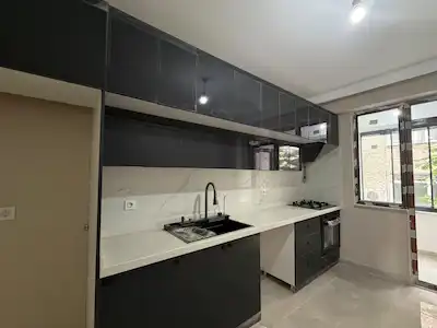 ŞEMSİPAŞA MAHALLESİ SATILIK 3+1 OTURUMA HAZIR DAİRE | EBEVEYN BANYOLU