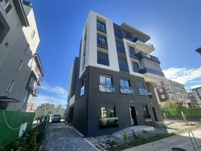 ALTINOVA ORTA MAHALLE DE SIFIR -KATTA 1+1 YATIRIMLIK FIRSAT DAİRE