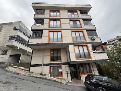 EYÜPSULTAN ŞEKERPARE SOKAK’TA ÖN CEPHE, KİRACILI 1+1 SATILIK DAİRE