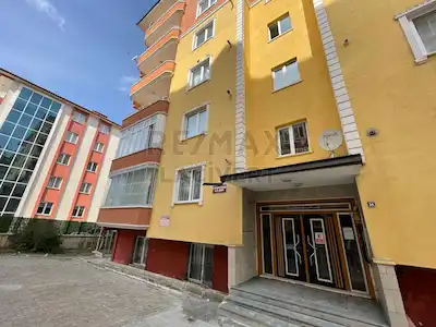 RE/MAX LACIVERT'TEN KAYAKYOLU'NDA SATILIK 4+1 SATILIK