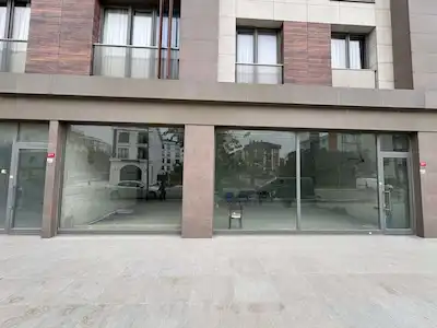 FLAMİNGO BLU SİTESİNDE 125 M2 SIFIR KİRALIK DÜKKAN 