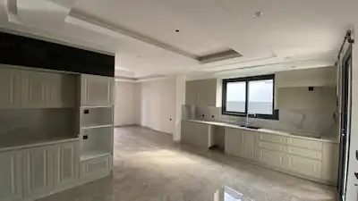 DÖNÜMLÜDE ÖN SIRA KENAR KONUMDA KİRALIK 6,5+1 LÜKS VİLLA