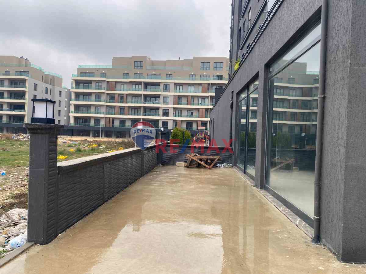 REMAX BEYAZ BALKAN MAHALLESİ 385 MT2 KÖŞE DÜKKAN 
