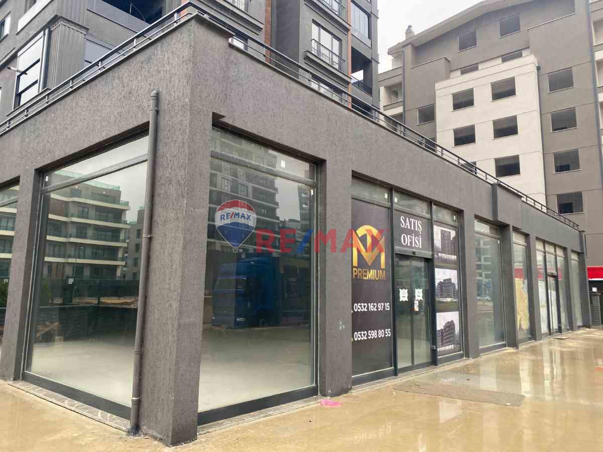 REMAX BEYAZ BALKAN MAHALLESİ 385 MT2 KÖŞE DÜKKAN 