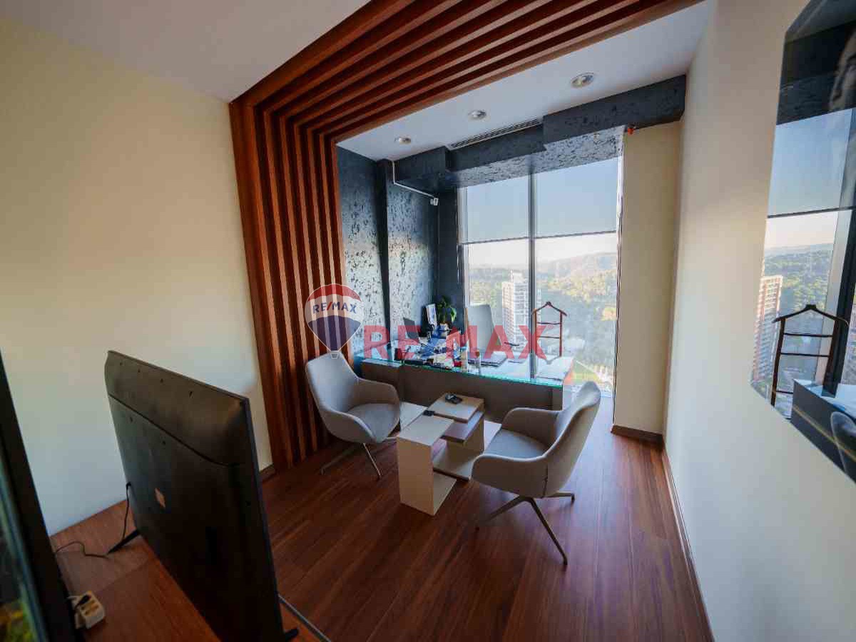 KİRALIK EŞYALI OFİS SKYLAND'TE BALKONLU PRESTİJLİ REMAX ASTYLE