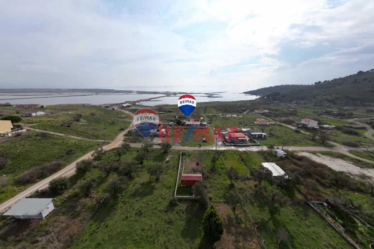 REMAX/İLYADA ÇANDARLI MAVİKENT’TE DENİZE ÇOK YAKIN SATILIK YATIRIM FIRSATI ARSA