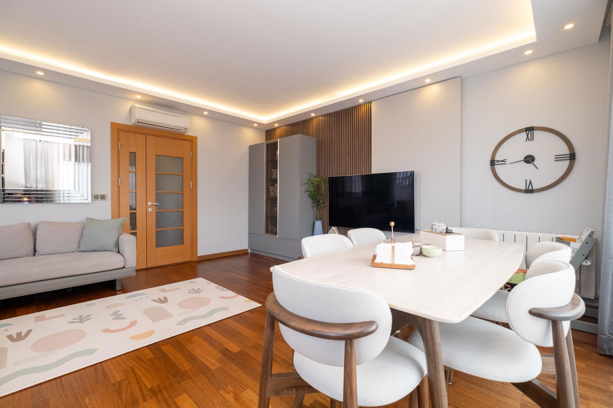 ERENKÖY ÖMERPAŞA'DA BALKONLU İÇ MIMARLA DIZAYN EDILMIŞ FERAH 3+1