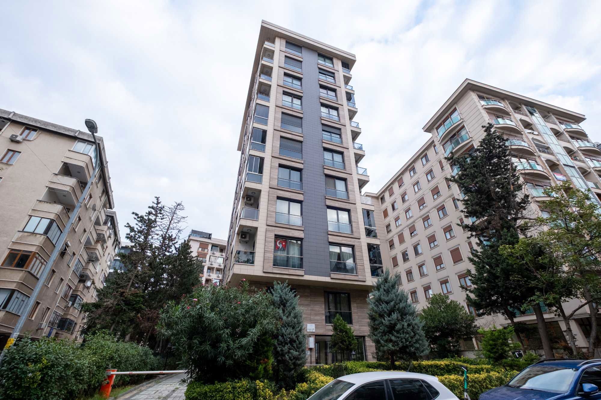 ERENKÖY ÖMERPAŞA'DA BALKONLU İÇ MIMARLA DIZAYN EDILMIŞ FERAH 3+1