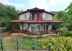 BAŞİSKELE BAHÇECİK’TE DENİZ MANZARALI MÜSTAKİL VİLLA!