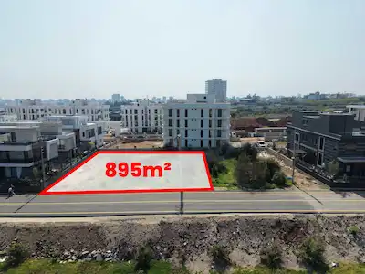 REMAX AVLU'DAN KUYULUK’TA VİLLA YAPIMINA UYGUN İMARLI 895 M² SATILIK ARSA