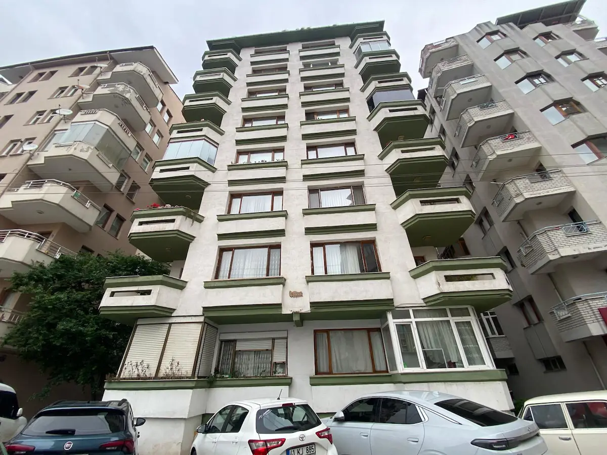 KOCAELI IZMIT KOZLUK MAHALLESINDE 3+1 DAIRE