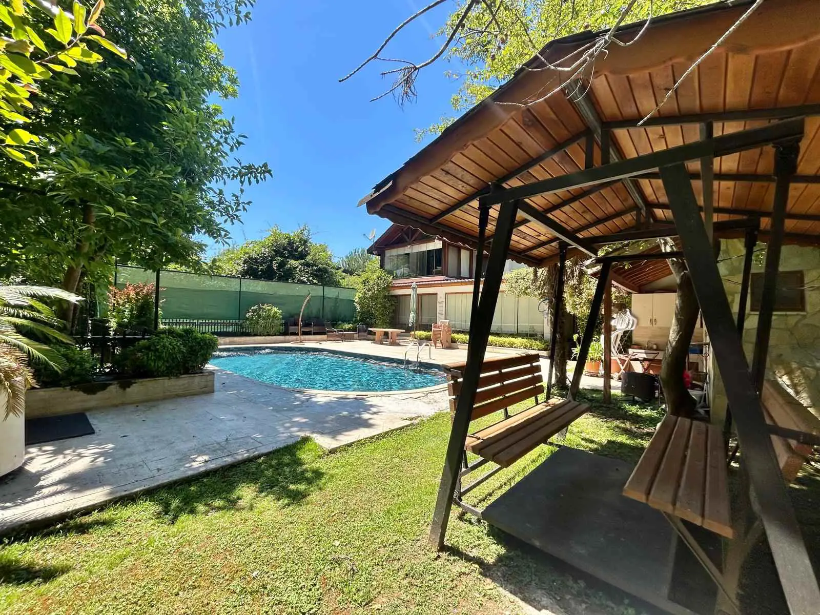 Property image 8