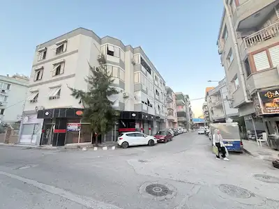 ŞIRINYER İZBAN’A 50 METRE NATO KARŞISI GENİŞ 3 CEPHELI YÜKSEK KIRA GETIRILI SATILIK DÜKKAN