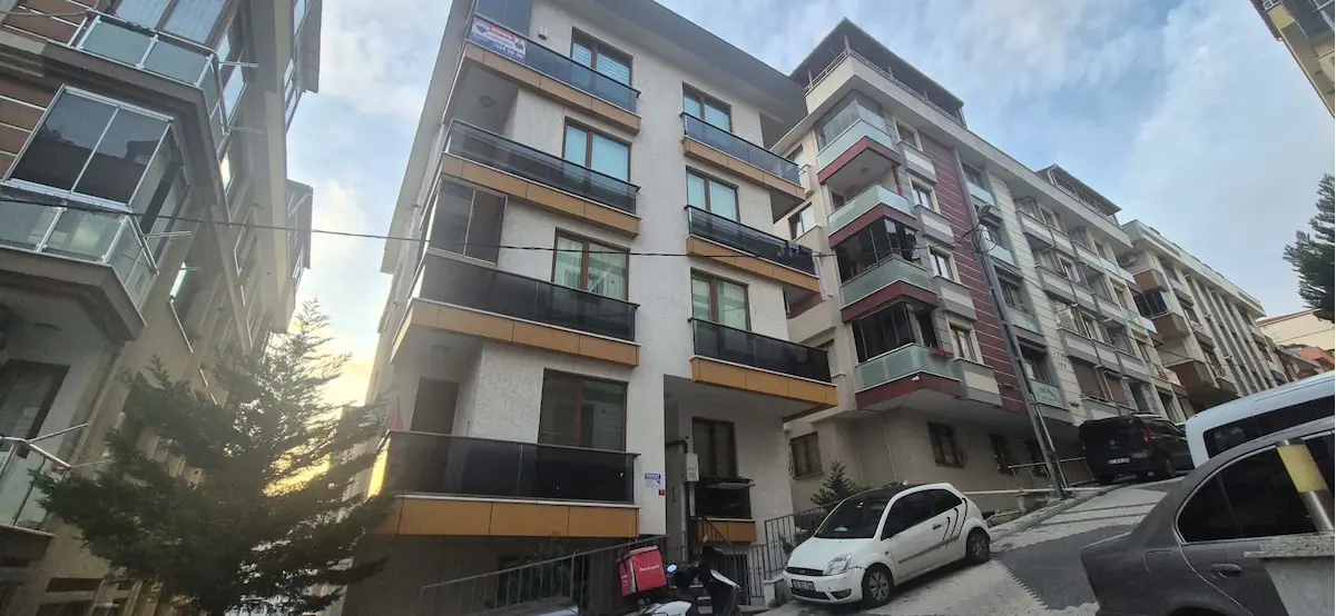 MALTEPE FINDIKLI MAHALLESİN'DE MERKEZİ KONUMDA SATILIK 3+1 DUBLEKS
