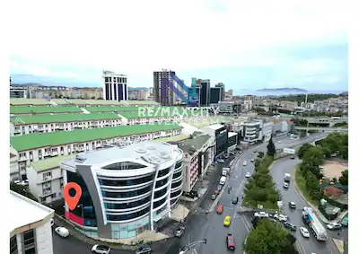 MALTEPE GİRNE’DE OMEGA DENİZ PLAZA’DA KİRALIK 1. KAT PLAZA OFİSİ | E-5’E YAKIN