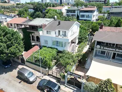 REMAX HEDEF’TEN BÜYÜKÇEKMECE’DE SATILIK MÜSTAKİL VİLLA