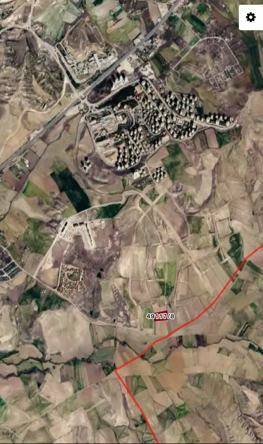 TURKUAZ MAHALLESINDE SATILIK 700M² ARSA HISSESI 