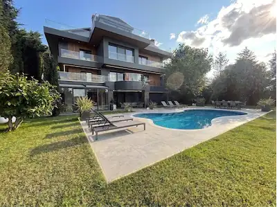 REMAX7TEPE’DEN KONAKLAR MANZARALI REVİZE ASANSÖRLÜ KİRALIK VİLLA