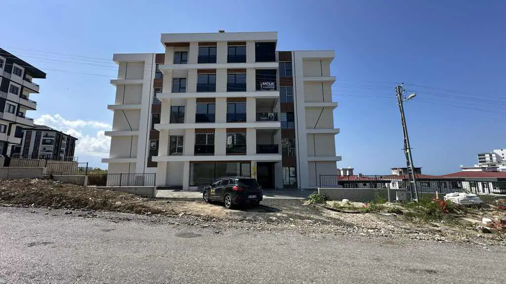 REMAX PARLA BARLAS GÜRLER'DEN FIRSAT 2+1 LÜKS DAİRE