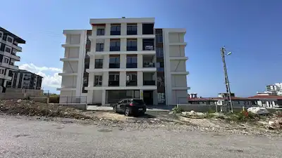 REMAX PARLA BARLAS GÜRLER'DEN FIRSAT 2+1 LÜKS DAİRE