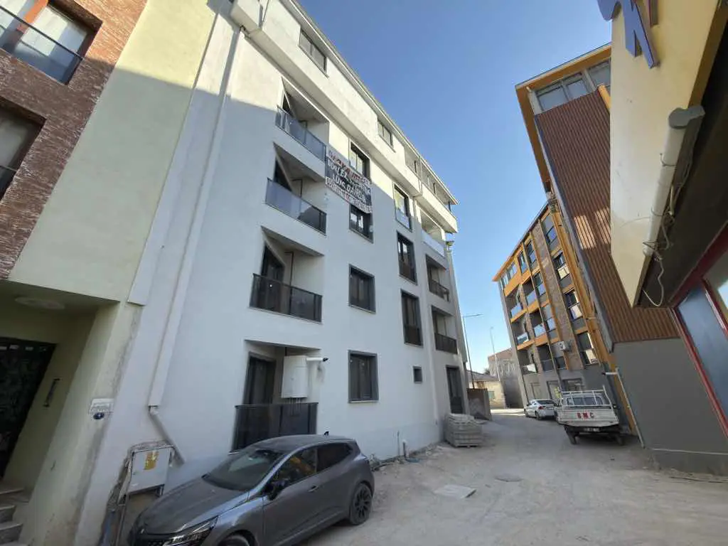 SEYREK MEYDANDA KİRALIK 1+1 DAİRE
