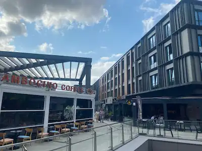 TORKAM E5'İN EN YOĞUN YERİNDE DEVİRLİ RESTORAN, İSTENİRSE CAFE 