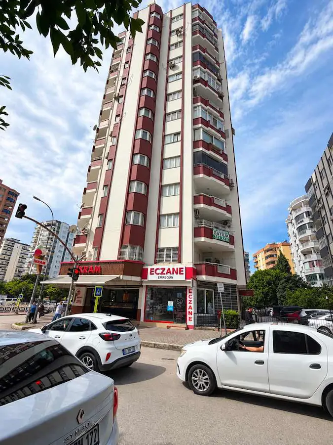 RE/MAX OVA’DAN ÇUKUROVA TOROS MAHALLESİ’NDE PANORAMİK MANZARALI EŞYALI 4+1 SATILIK DAİRE