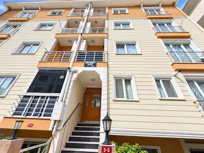 ZÜMRÜTEVLER'DE NIL CADDESI ÜZERI 2+1 SATILIK DAIRE