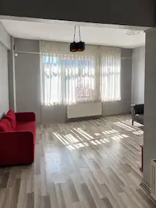 BEŞİKTAŞ CİHANNÜMA’DA BOĞAZ MANZARALI KAPALI MUTFAKLI BALKONLU KİRALIK 1+1