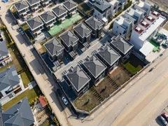 BAĞLICADA MUHTEŞEM KONUMDA 6+1 SIFIR KAPALI OTOPARKLI  VILLA