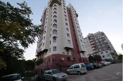 BAŞAKŞEHİR METROPARK 2 SİTESİNDE TADİLATLI 3+1 BAHÇE KATI DAİRE