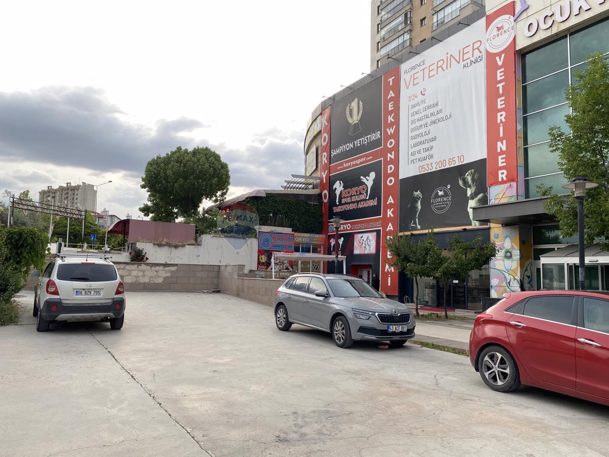 ERYAMAN'DA, MAKSIMUM İŞ MERKEZİNDE, CADDE CEPHELİ, 115 M2 DÜKKAN