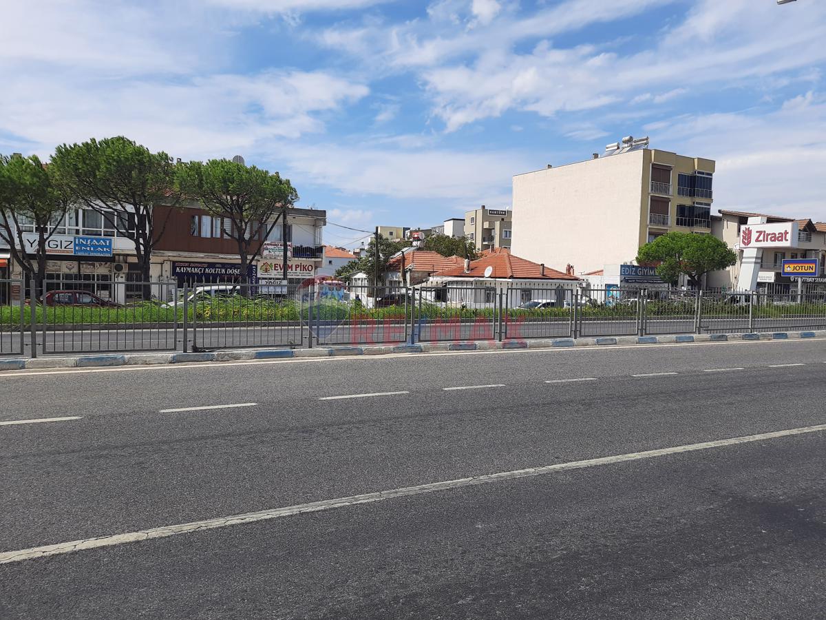 Aliağa Y.Şakran Çanakkale Yoluna Cepheli 400 M2 Kiralık Dükkan