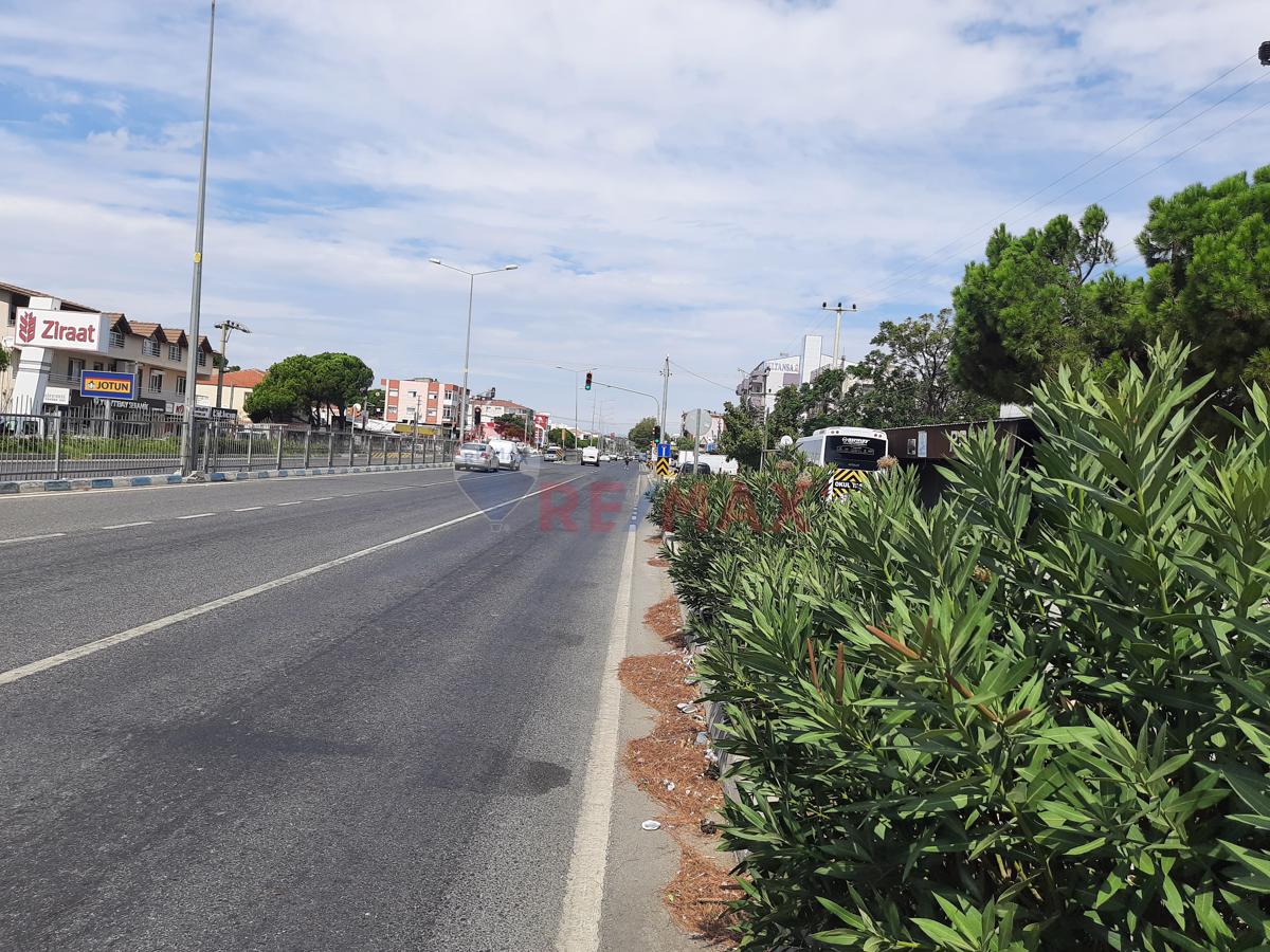 Aliağa Y.Şakran Çanakkale Yoluna Cepheli 400 M2 Kiralık Dükkan