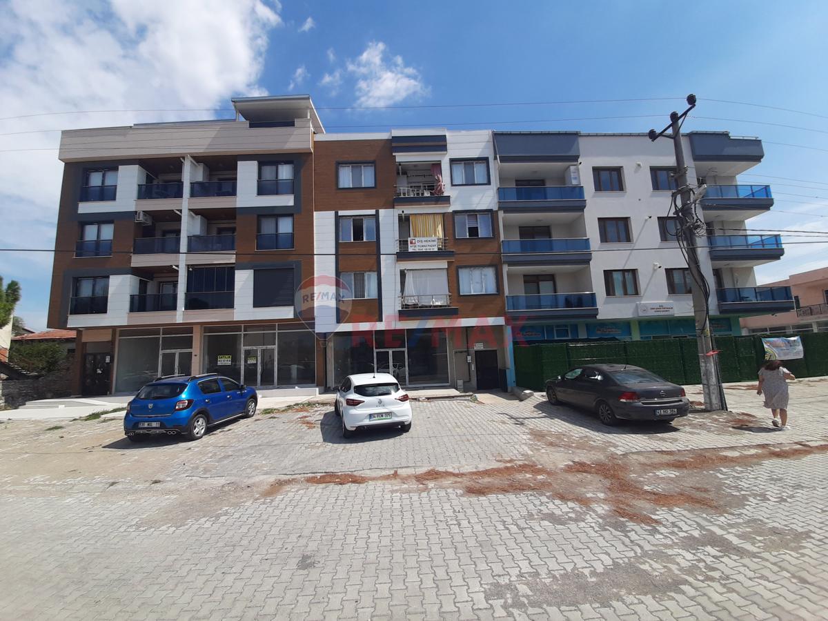 Aliağa Y.Şakran Çanakkale Yoluna Cepheli 400 M2 Kiralık Dükkan