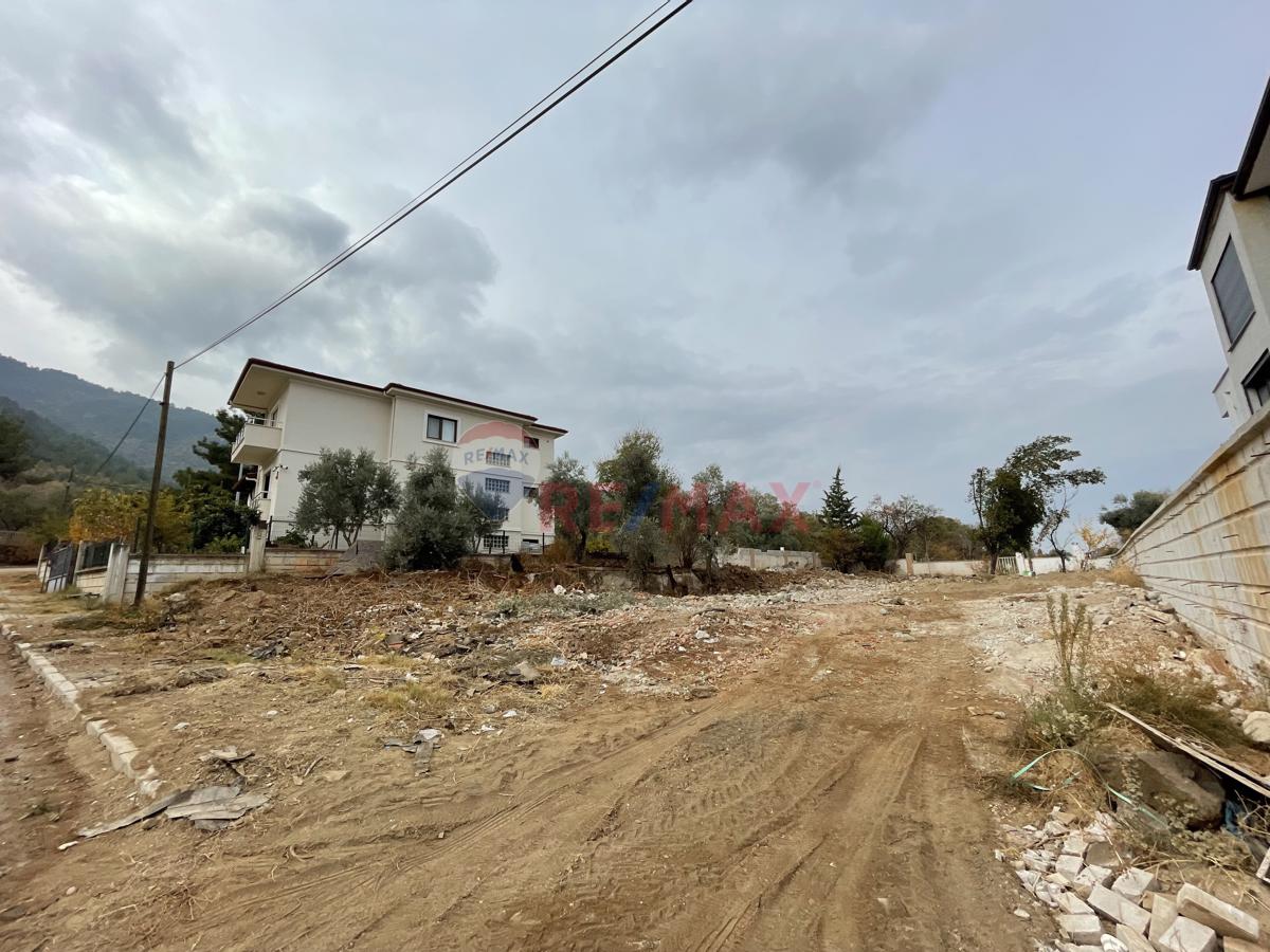 REMAX MODEL' DENIZLI'DEN SERVERGAZI'DE KONUT İMARLI ARSA