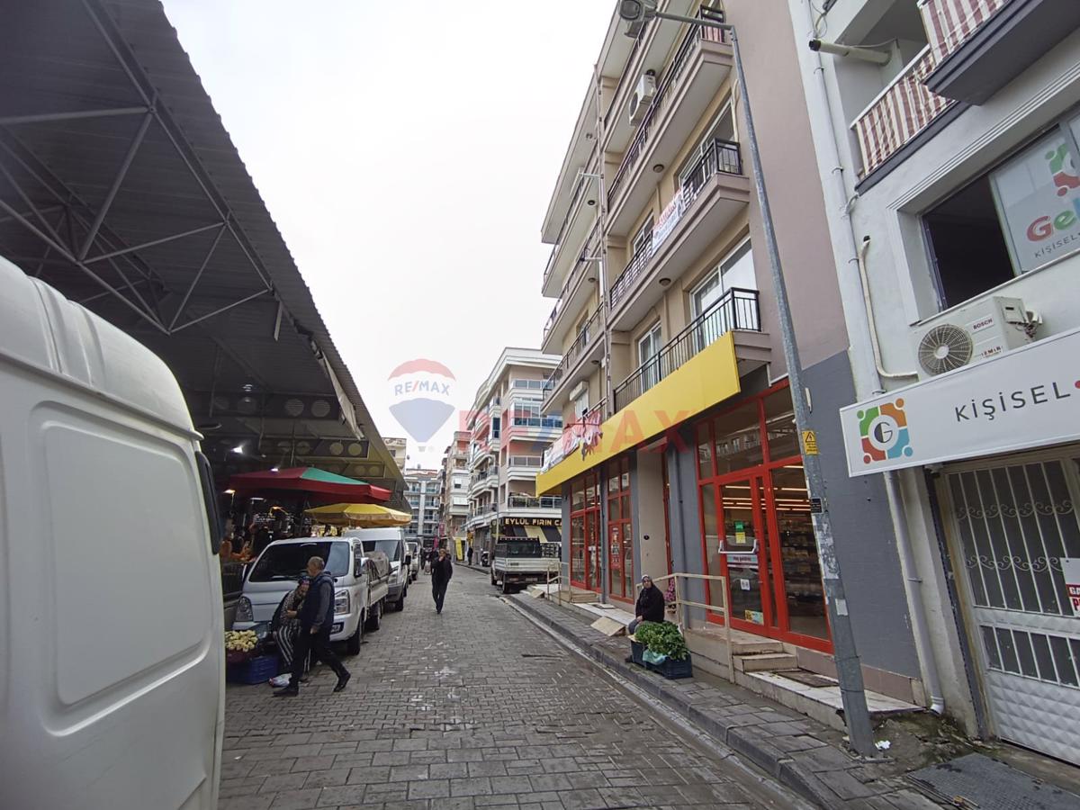 YALI MAHALLESİNDE HARİKA KONUMLU 3+1