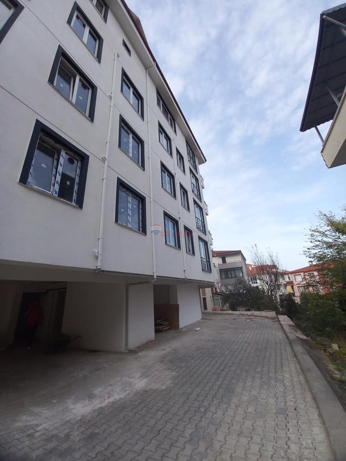 REMAX FREKANS'TAN SARIKUMDA OTOPARK VE ASANSÖRLÜ 2+1 0 DAİRELER