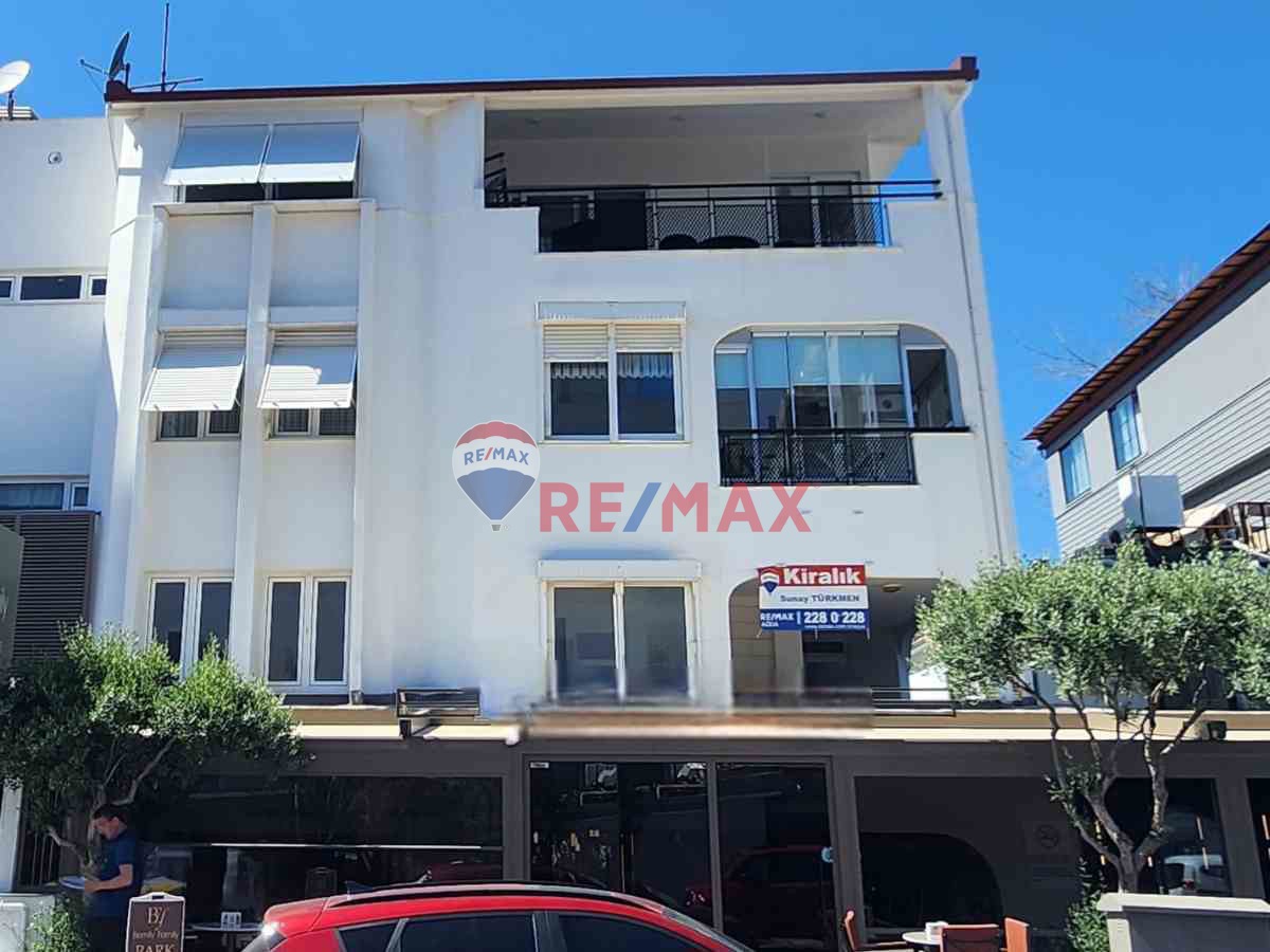 DENIZE YÜRÜYÜŞ MESAFESINDE / CAFELERLE ÇEVRILI KIRALIK OFIS KATI