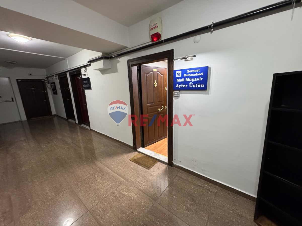 GÜNEŞLI MEYDANDA KARACA PLAZA'DA PRESTIJLI DUBLEKS OFIS FIRSATI