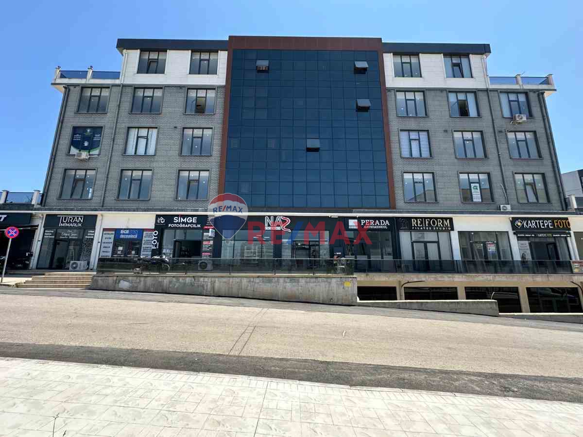 KARTEPE KENT İŞ MERKEZİ MODERN BİNADA BRÜT 100M² KİRALIK OFİS